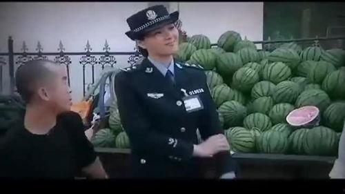 女警官吃瓜,揭秘警界幕后趣闻