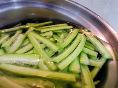 心凉吃瓜,揭秘娱乐圈背后的真相与八卦