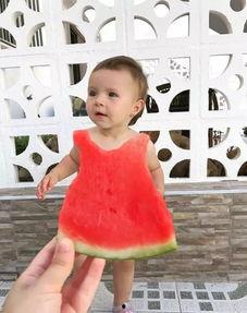 吃瓜连衣裙,吃瓜连衣裙演绎时尚新潮流