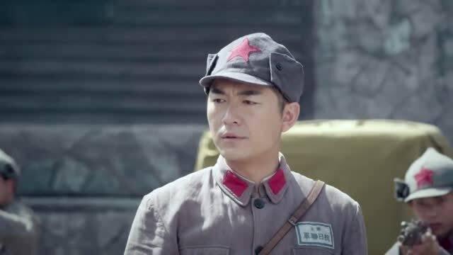 二鬼子吃瓜不给钱,免费享乐却拒付分文，引发网友热议