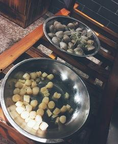 德州上海路吃瓜,夏日吃瓜盛宴，品味生活百态